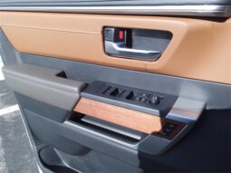 
										Toyota Tundra Hybrid full									