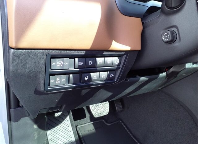 
								Toyota Tundra Hybrid full									