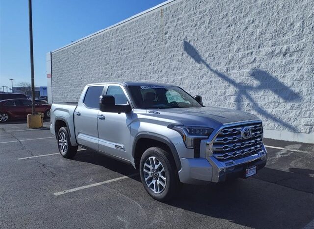 
								Toyota Tundra Hybrid full									
