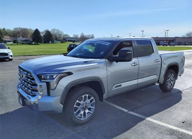 
								Toyota Tundra Hybrid full									