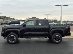 
										Toyota Tacoma Hybrid full									