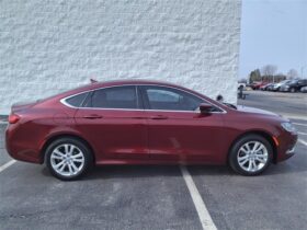 Chrysler 200