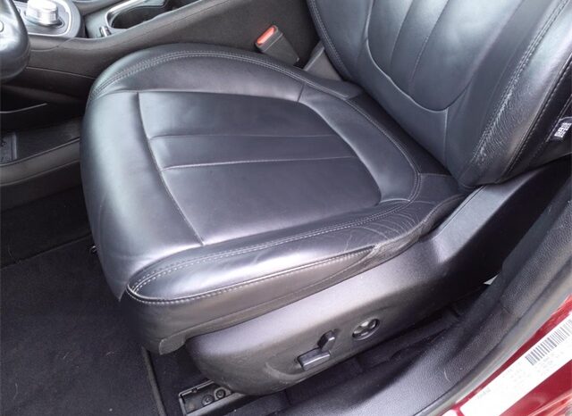 
								Chrysler 200 full									