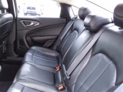 
										Chrysler 200 full									