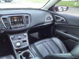 
										Chrysler 200 full									
