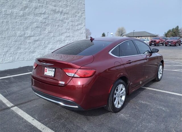 
								Chrysler 200 full									
