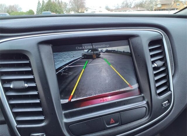 
								Chrysler 200 full									