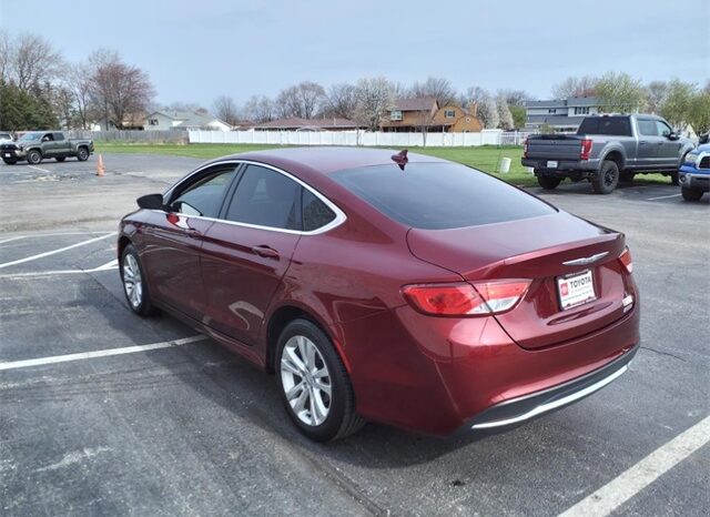 
								Chrysler 200 full									