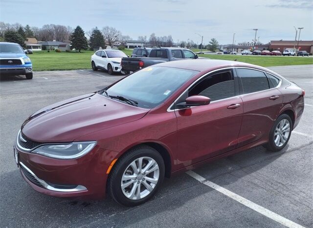 
								Chrysler 200 full									