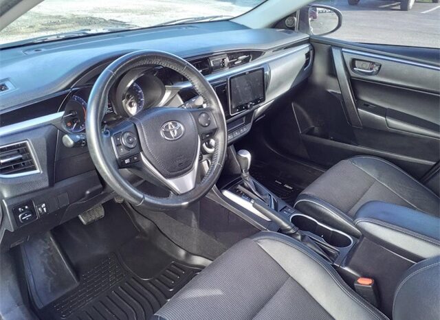 
								Toyota Corolla full									