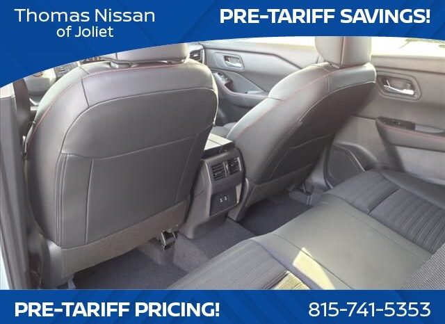 
								Nissan Rogue full									