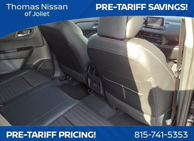 
								Nissan Rogue full									