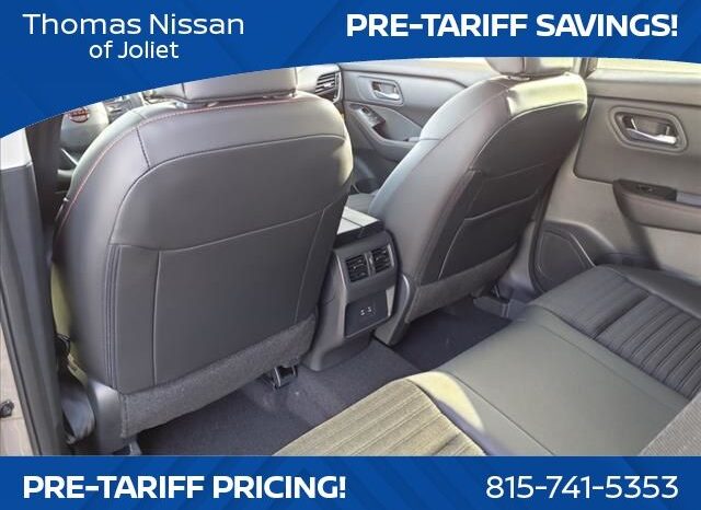 
								Nissan Rogue full									