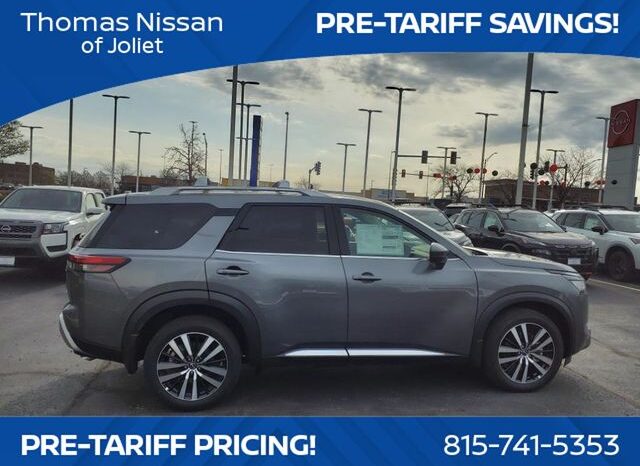 
								Nissan Pathfinder full									