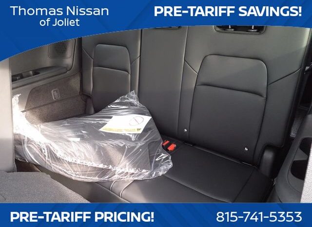 
								Nissan Pathfinder full									