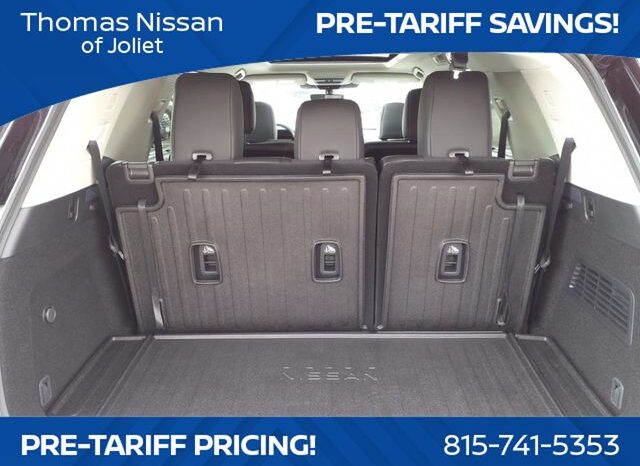 
								Nissan Pathfinder full									