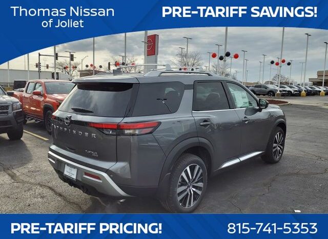 
								Nissan Pathfinder full									