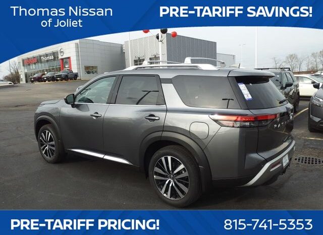 
								Nissan Pathfinder full									