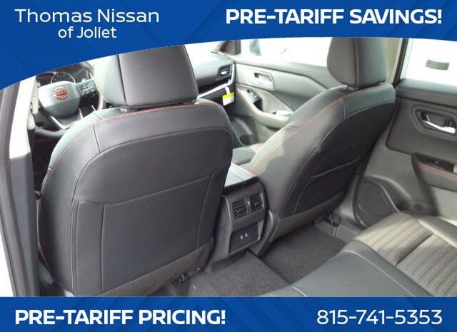 
								Nissan Rogue full									