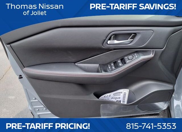 
								Nissan Rogue full									