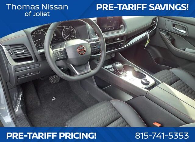 
								Nissan Rogue full									