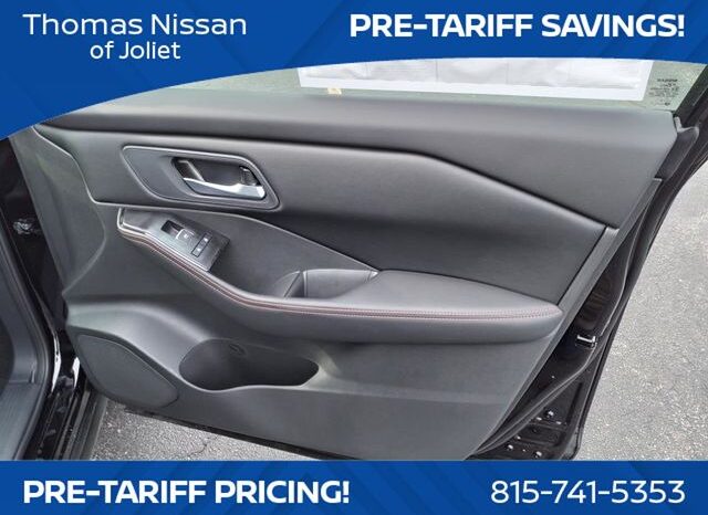 
								Nissan Rogue full									