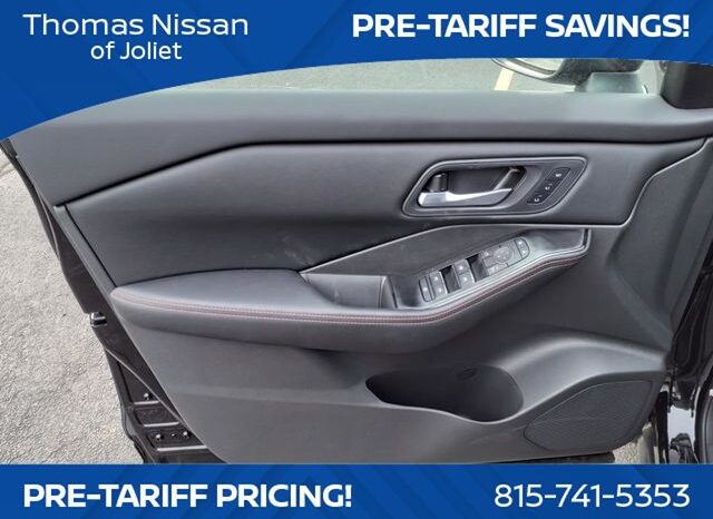
								Nissan Rogue full									