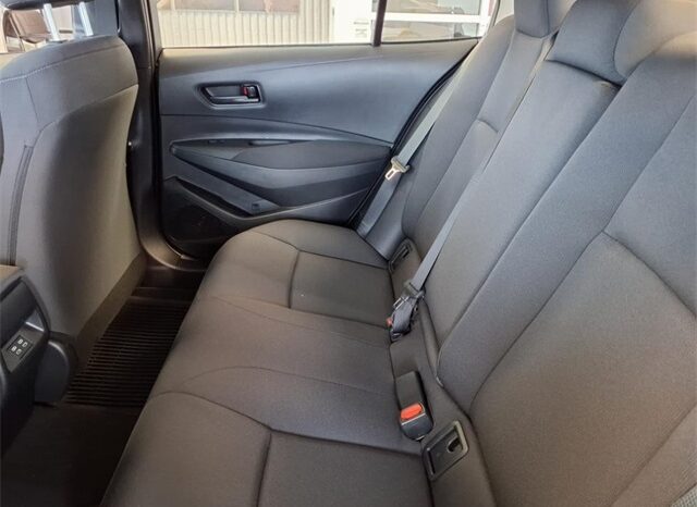 
								Toyota Corolla full									