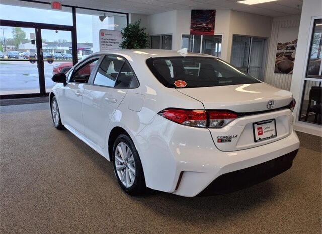 
								Toyota Corolla full									