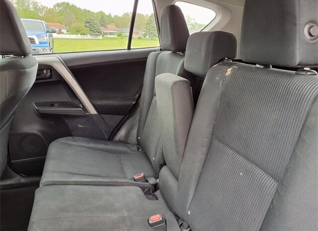 
								Toyota RAV4 full									