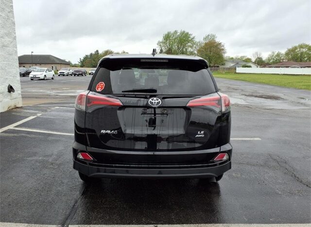 
								Toyota RAV4 full									