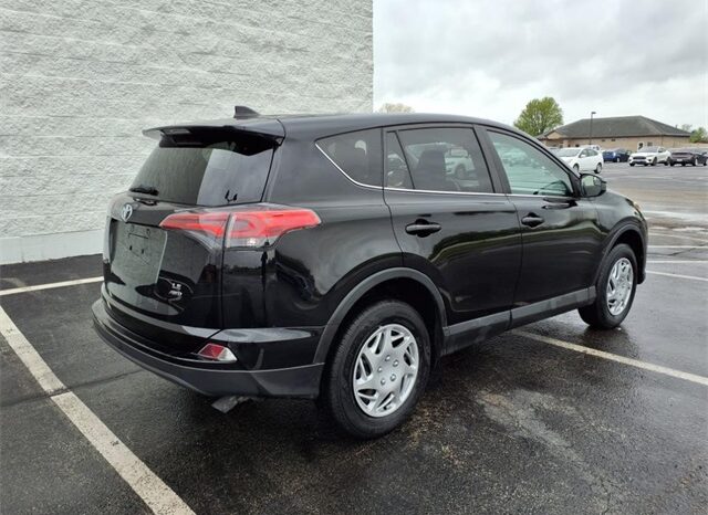 
								Toyota RAV4 full									