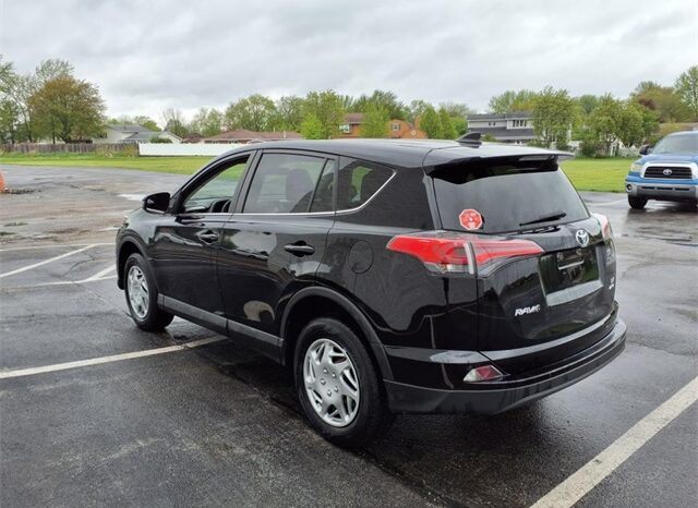 
								Toyota RAV4 full									