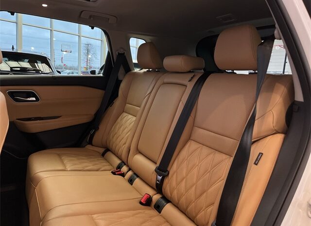 
								Nissan Rogue full									