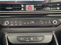
										Kia Carnival Hybrid full									