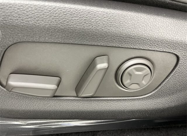 
 Kia Carnival Hybrid full									