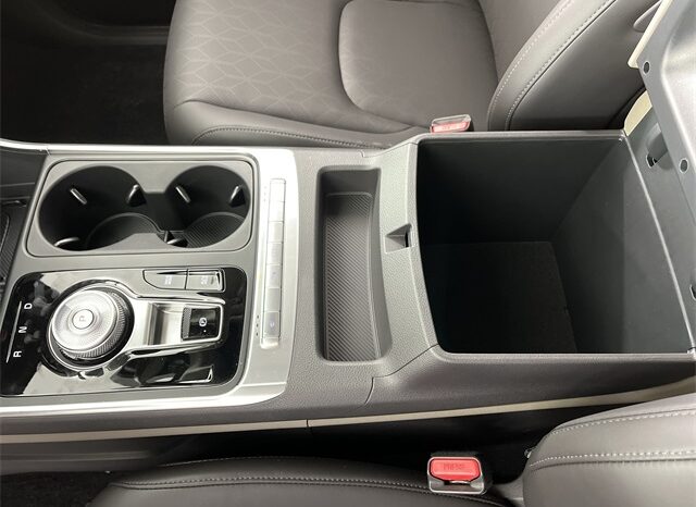 
 Kia Carnival Hybrid full									