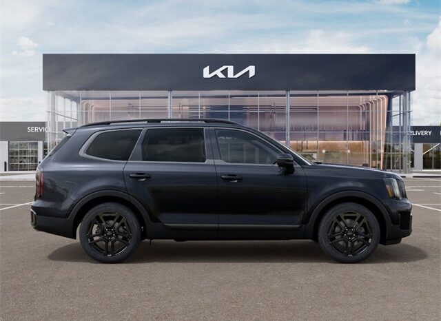 
								Kia Telluride full									