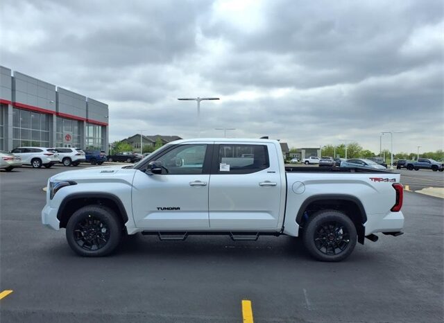 
 Toyota Tundra Hybrid full									