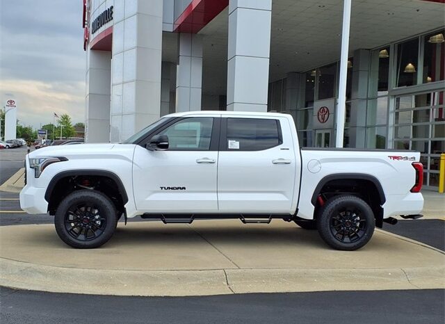 
 Toyota Tundra full									