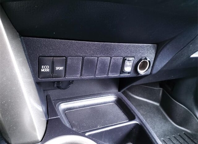 
								Toyota RAV4 full									