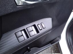
										Toyota RAV4 full									