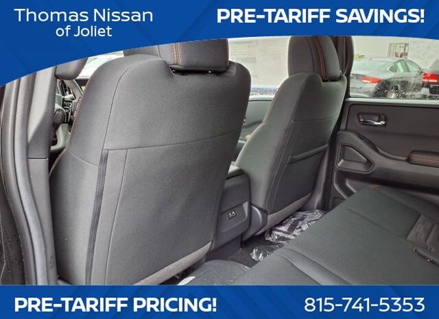 
								Nissan Frontier full									