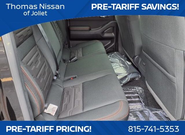 
								Nissan Frontier full									