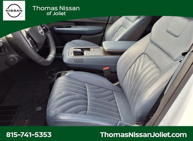 
								Nissan Ariya full									