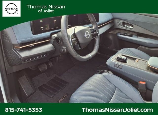 
								Nissan Ariya full									