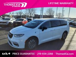 
 Chrysler Pacifica Hybrid full									