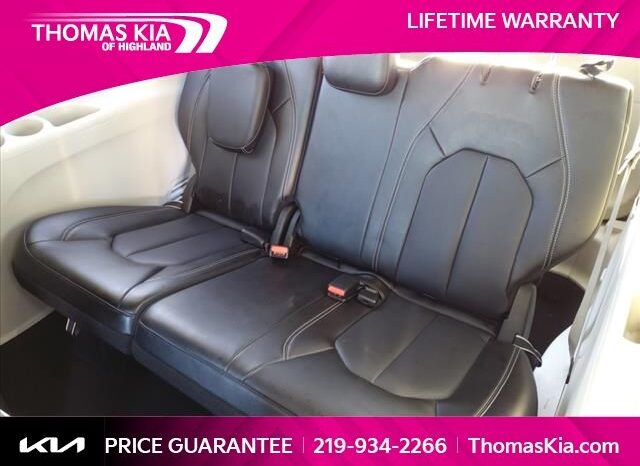 
 Chrysler Pacifica Hybrid full									
