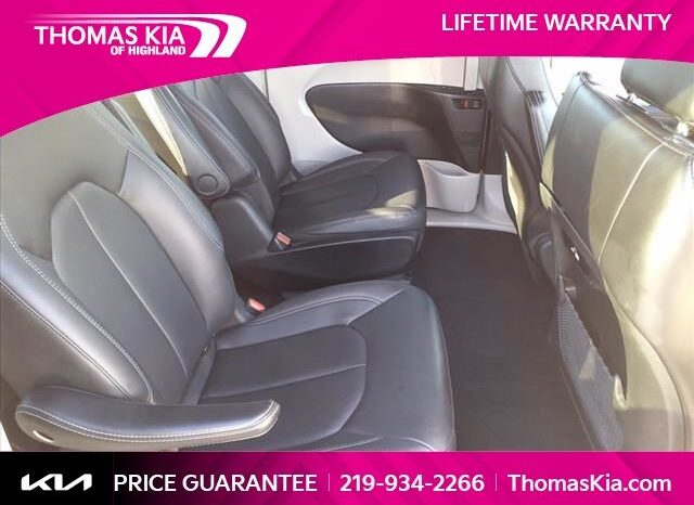 
 Chrysler Pacifica Hybrid full									