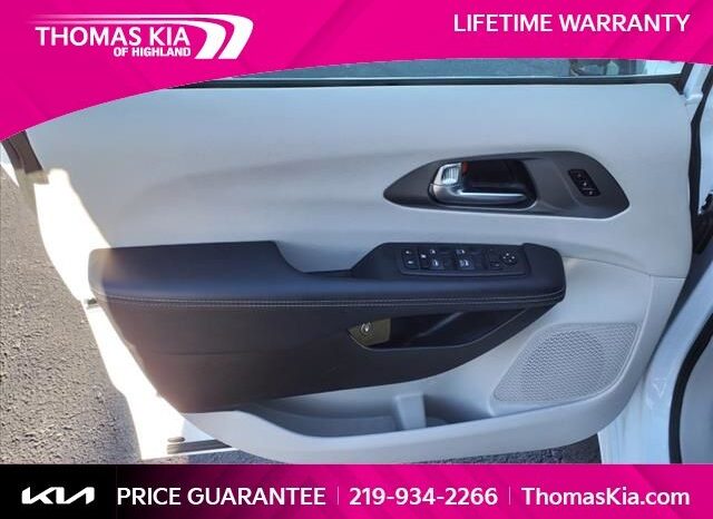 
 Chrysler Pacifica Hybrid full									